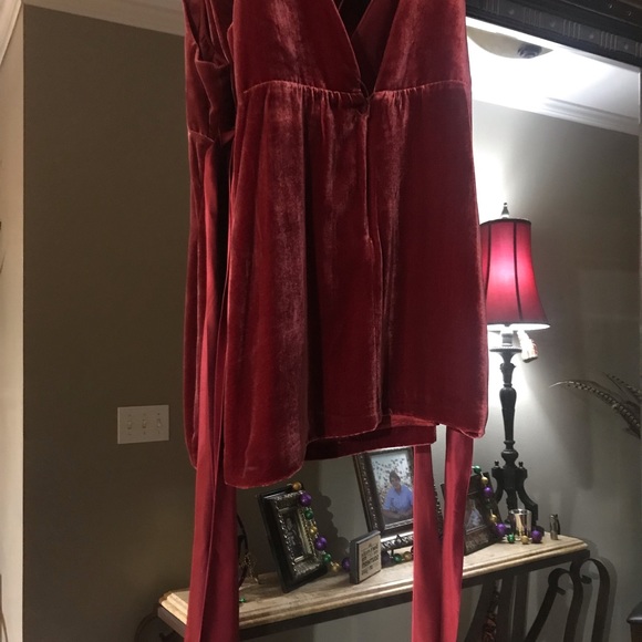 Laundry  - Velvet top w/crystal details.  NWT - Picture 8 of 8